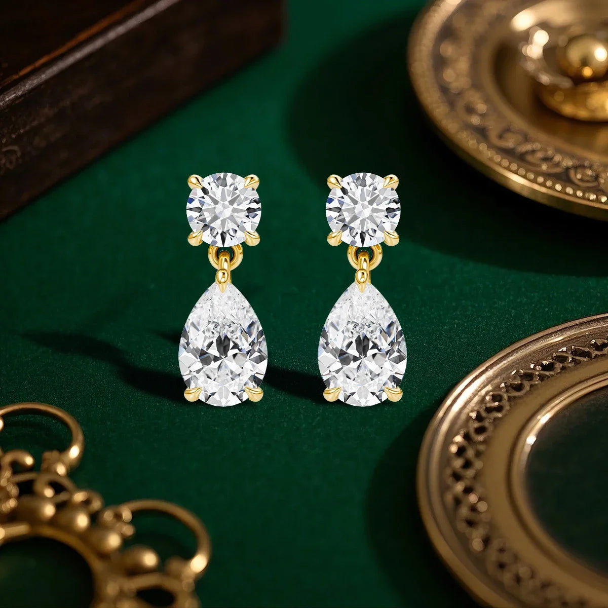 Armonia Milano — Goccia di Luce Moissanite Drop Earrings