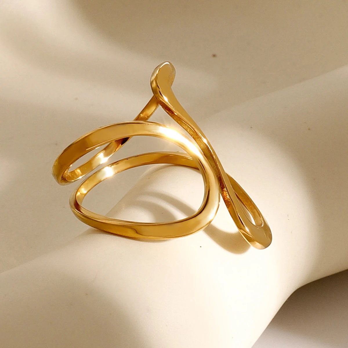 Maison Éclat “Charme Unique” Statement Ring