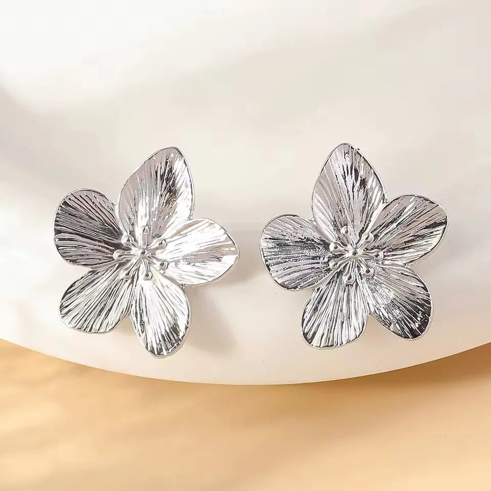 Armonia Milano — Fiore di Festa Clip Earrings (Set of 2)