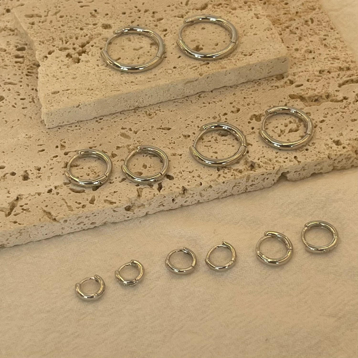 Armonia Milano — Cerchio Classico Huggie Hoops