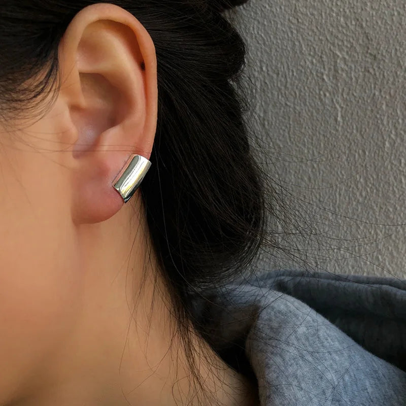 Armonia Milano — Forma Sola Ear Cuff