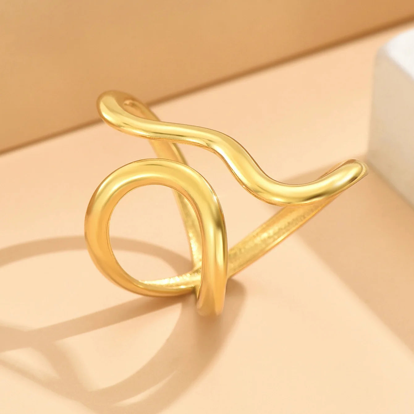 Maison Éclat “Charme Unique” Statement Ring