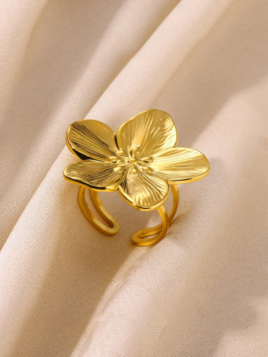 Armonia Milano “Vittoria” Bullet Ring